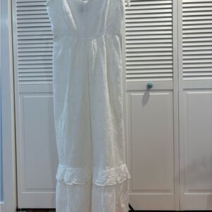 Elegant White Lace Dress